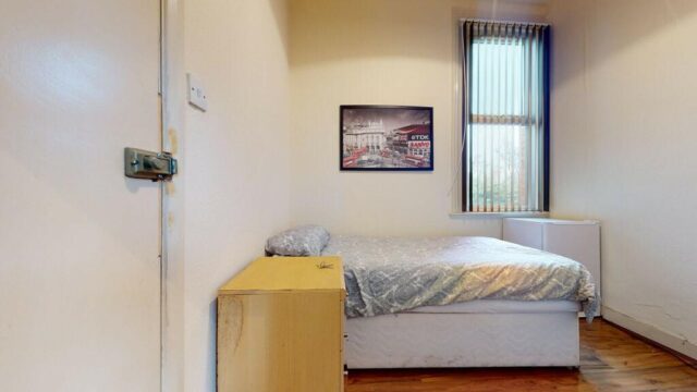 Room to rent in Cricklewood on Anson Road.